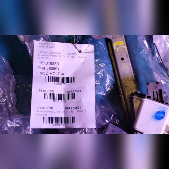 Rear passenger 2007 Cadillac STS window motor - Picture 2 of 8